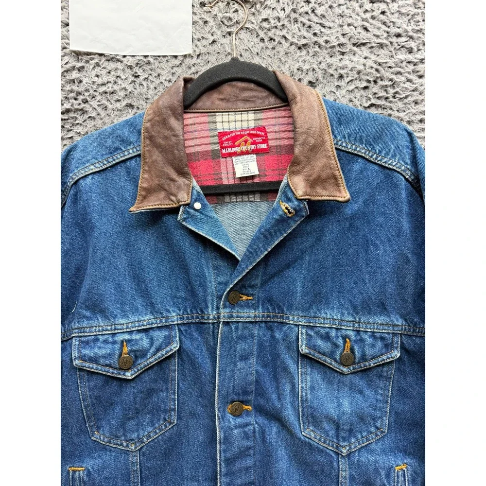 Vintage 1990s Marlboro Country Store Denim Trucker Jacket Blue Adult Size L